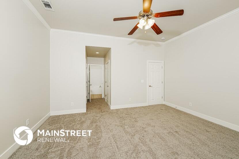 Building Photo - 4601 Nicholas Dr