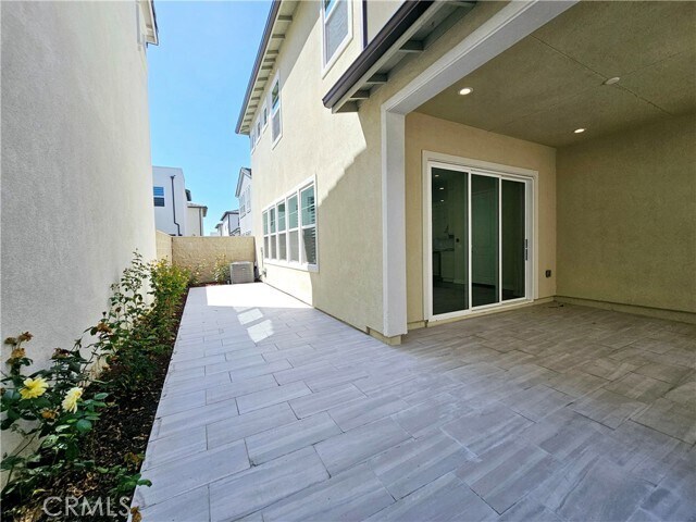 Building Photo - 310 Brackens