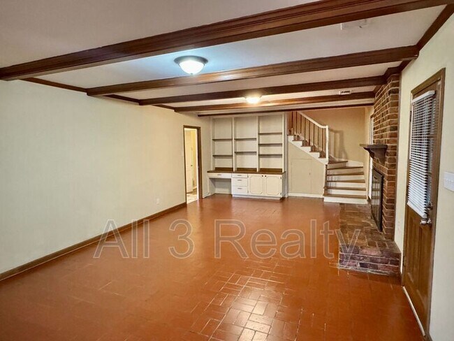 Building Photo - 2913 Sumter Ave