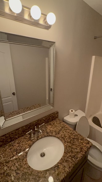 Building Photo - 3080 Landington Dr