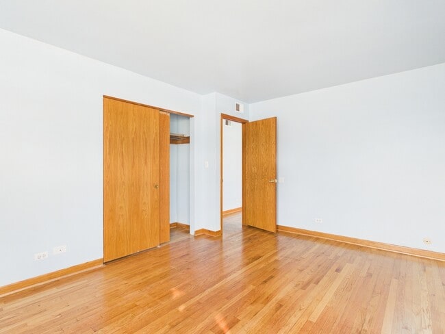 Building Photo - 755 Dulles Rd