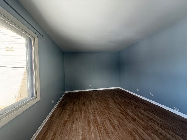 Building Photo - 3108 Roberts Dr