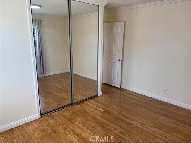 Building Photo - 831 Carob St