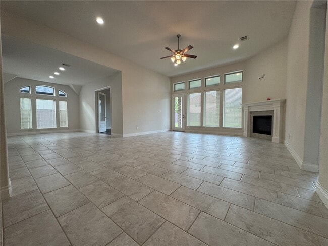 Building Photo - 10323 Granite Ct