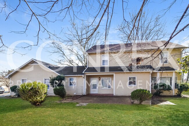 Building Photo - Beautiful Home in Point Mallard Estates