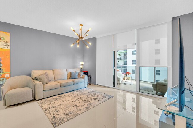 Building Photo - 488 NE 18th St