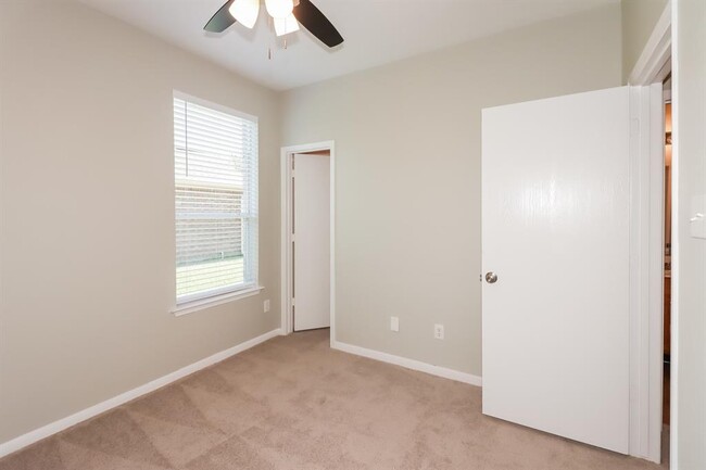 Building Photo - 11319 Sandermeyer Dr