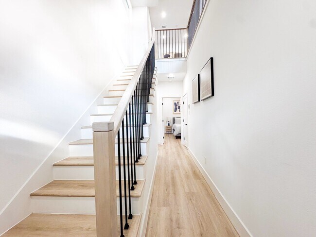 Building Photo - 2706 Cochran St