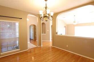 Building Photo - 3607 Stratford Arms Ln