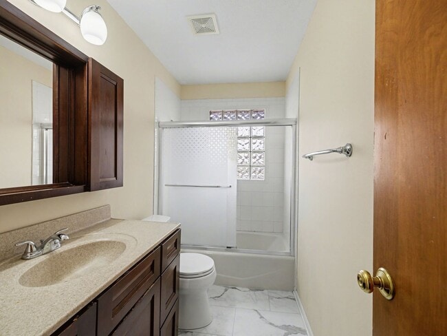 Building Photo - 1427 S 52nd St
