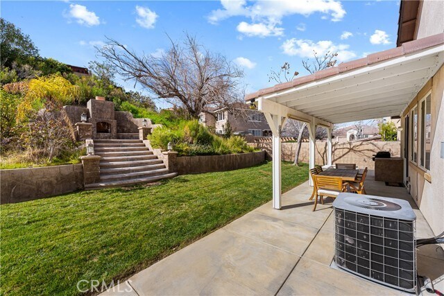 Building Photo - 39951 Capland Dr