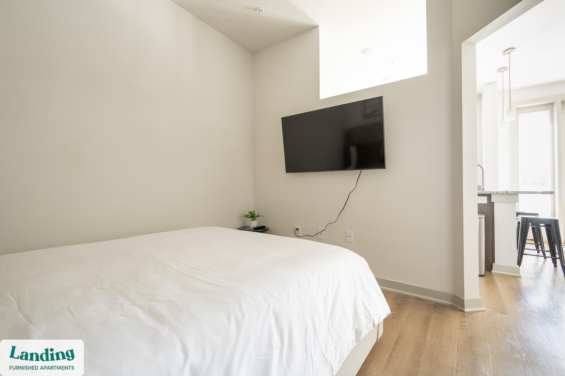 Building Photo - 340 W 25th St