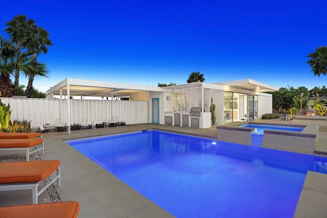 Building Photo - Mid-Century Steel Oasis in Palm Springs