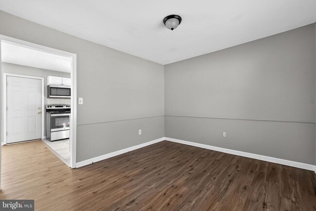 Building Photo - 17 Bonnie Ln