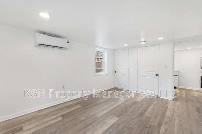 Building Photo - 2015 E 58th St