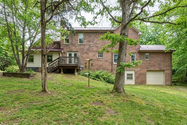 Building Photo - Beautiful 4 Bed 3.5 Bath Home on 20 Acres