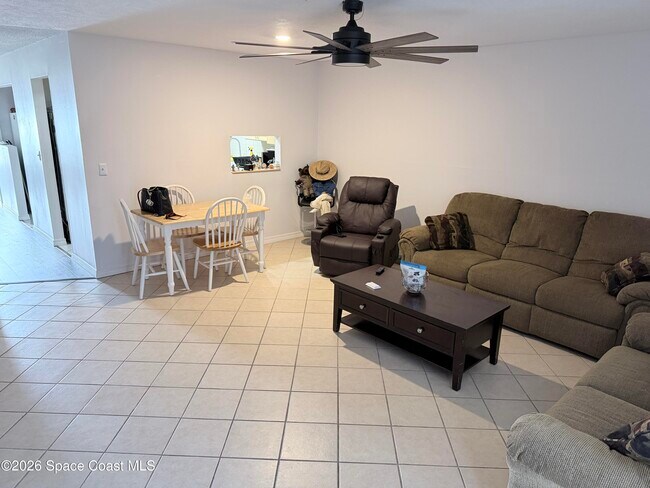 Building Photo - 1114 Steven Patrick Ave