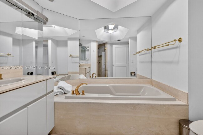 Building Photo - 3000 Island 2305 Is