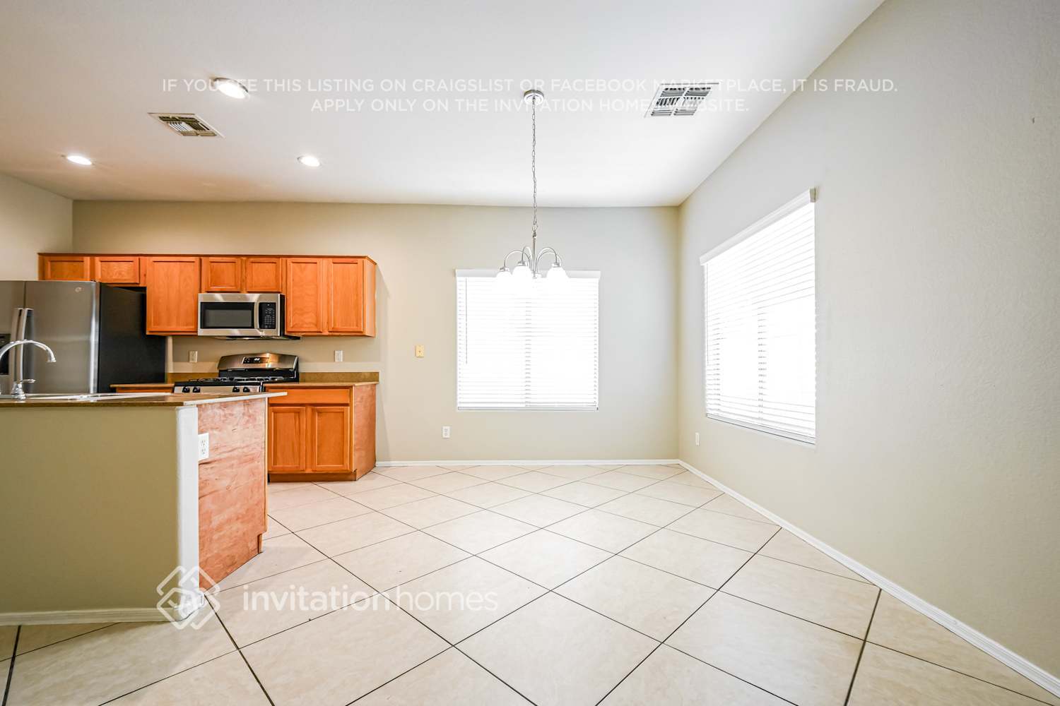 Building Photo - 6342 W Cambridge Ave