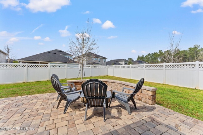 Building Photo - 611 Watervale Dr