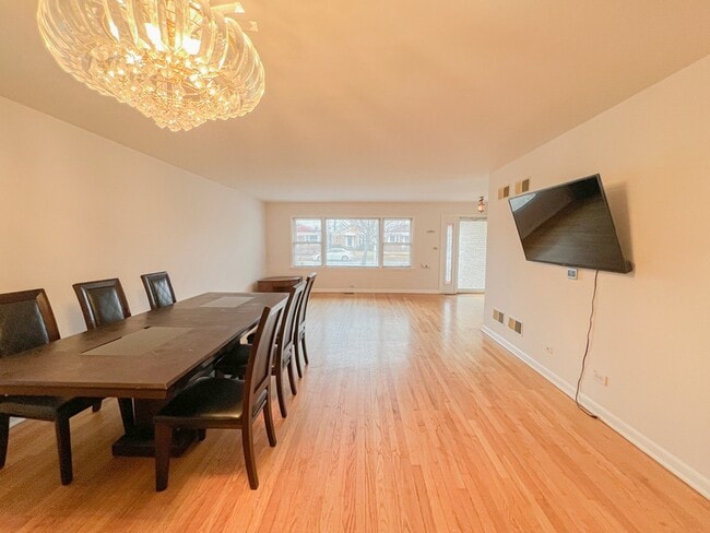 Building Photo - 4716 Thatcher Ave