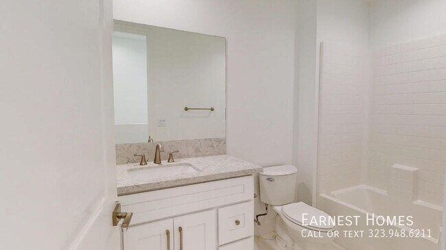 Building Photo - 8444 Camelia Ct