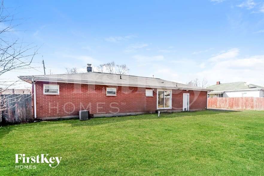 Building Photo - 1127 S Lockburn St