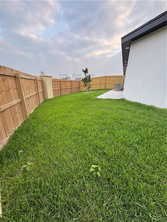 Building Photo - 13 Cassandra St