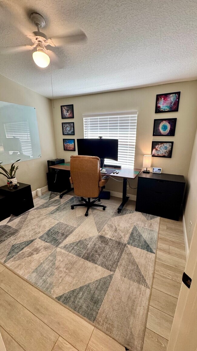 Building Photo - 480 Bridle Path Way