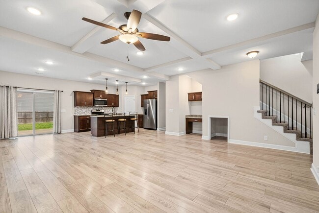 Building Photo - Beautiful 4 bedroom Pet Friendly Home For Rent!