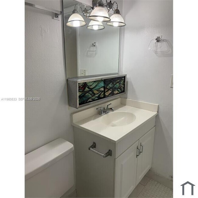 Building Photo - 19791 SW 114th Ave