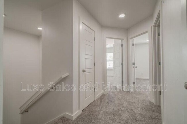 Building Photo - 7901 NW 135th Terrace