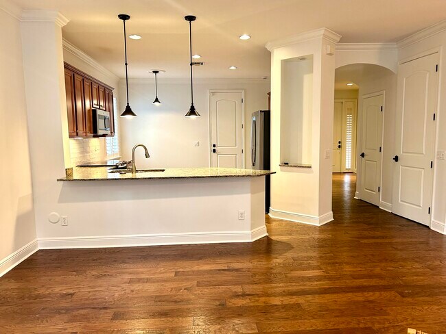 Building Photo - 2024 Foxtail View Ct