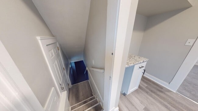 Building Photo - Brooklyn Centre neighborhood - 3  bedroom/...