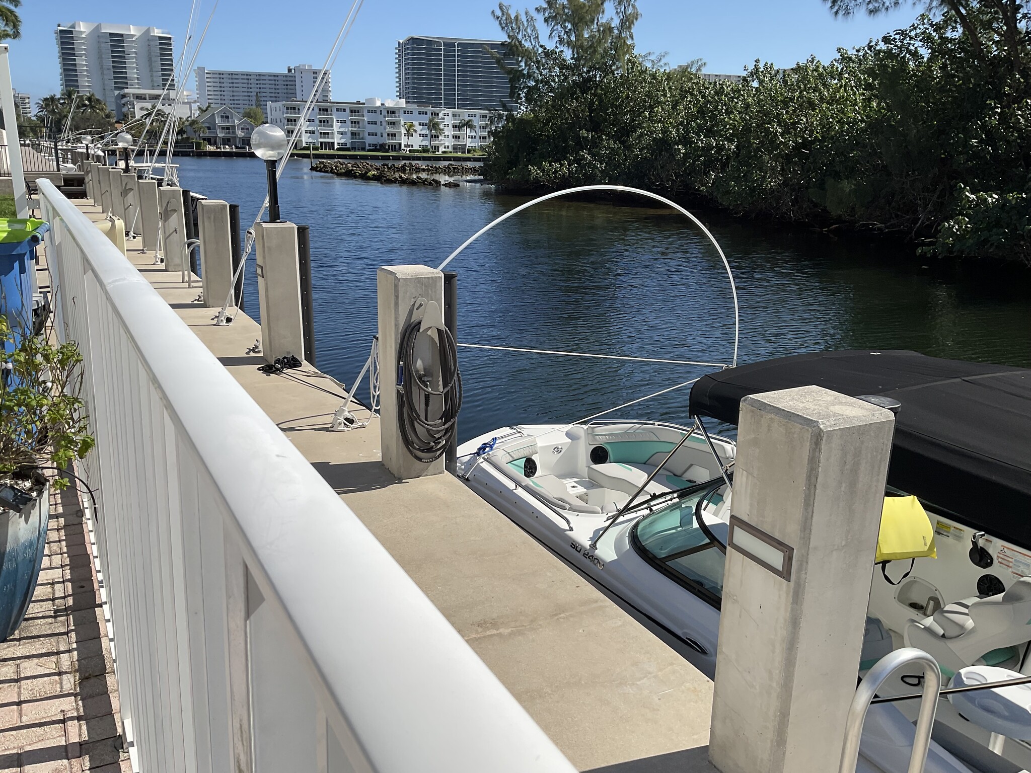 Building Photo - 2870 NE 14th Street Cswy