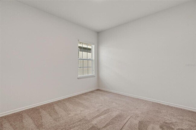 Building Photo - 9377 Meadow Hunt Way