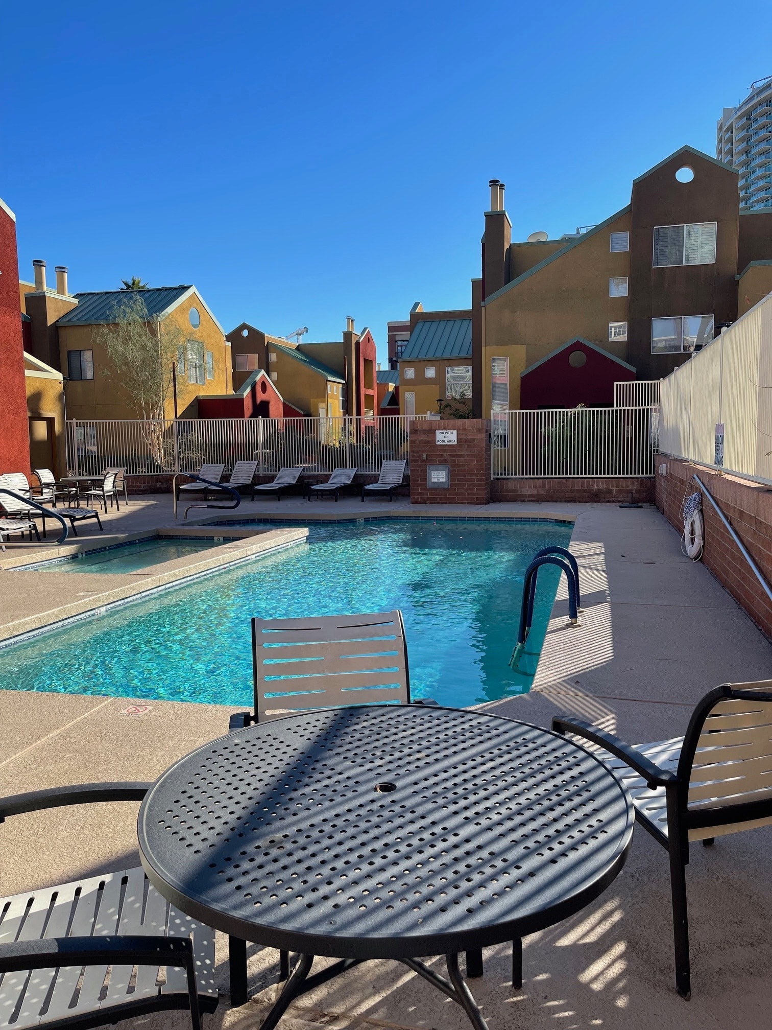 Building Photo - 154 W 5th St