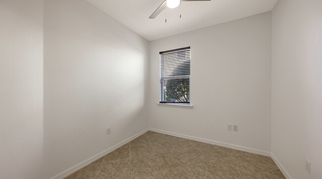 Building Photo - 7863 Moonstone Dr