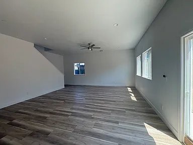 Building Photo - 414 E Fremont St