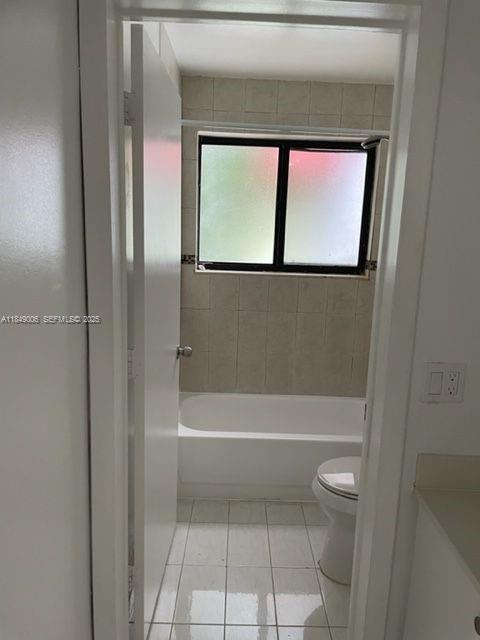 Building Photo - 9702 SW 138th Ave