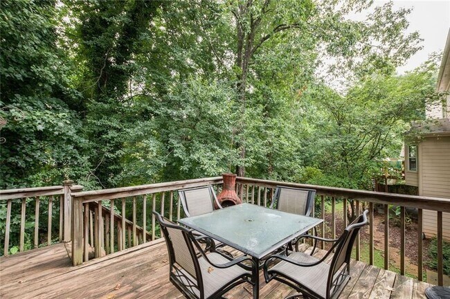 Building Photo - 1489 Justin Dr