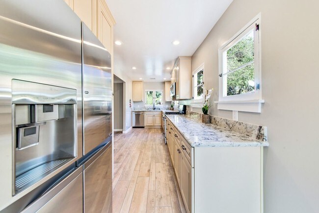 Kitchen Pic 2 - 100 W Tremont St