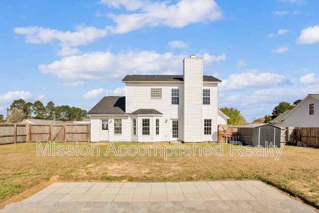 Building Photo - 304 Hawthorn Dr