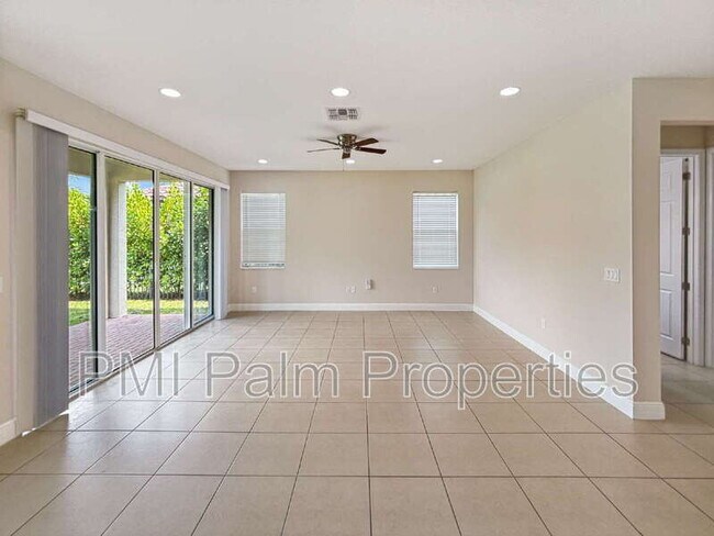 Building Photo - 3001 Strada Court