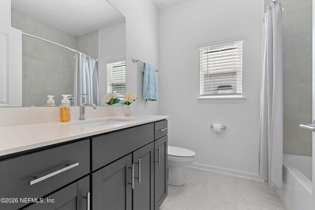 Building Photo - 64 Silver Heron Wy