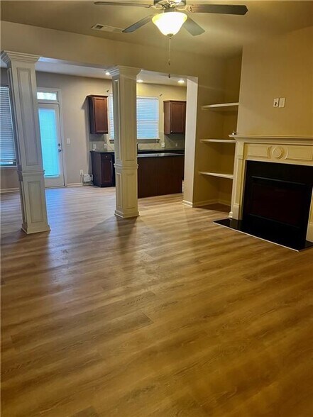 Building Photo - 3702 Brockenhurst Dr