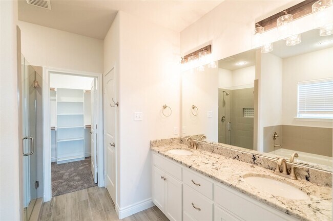 Building Photo - 8202 Grant Ln