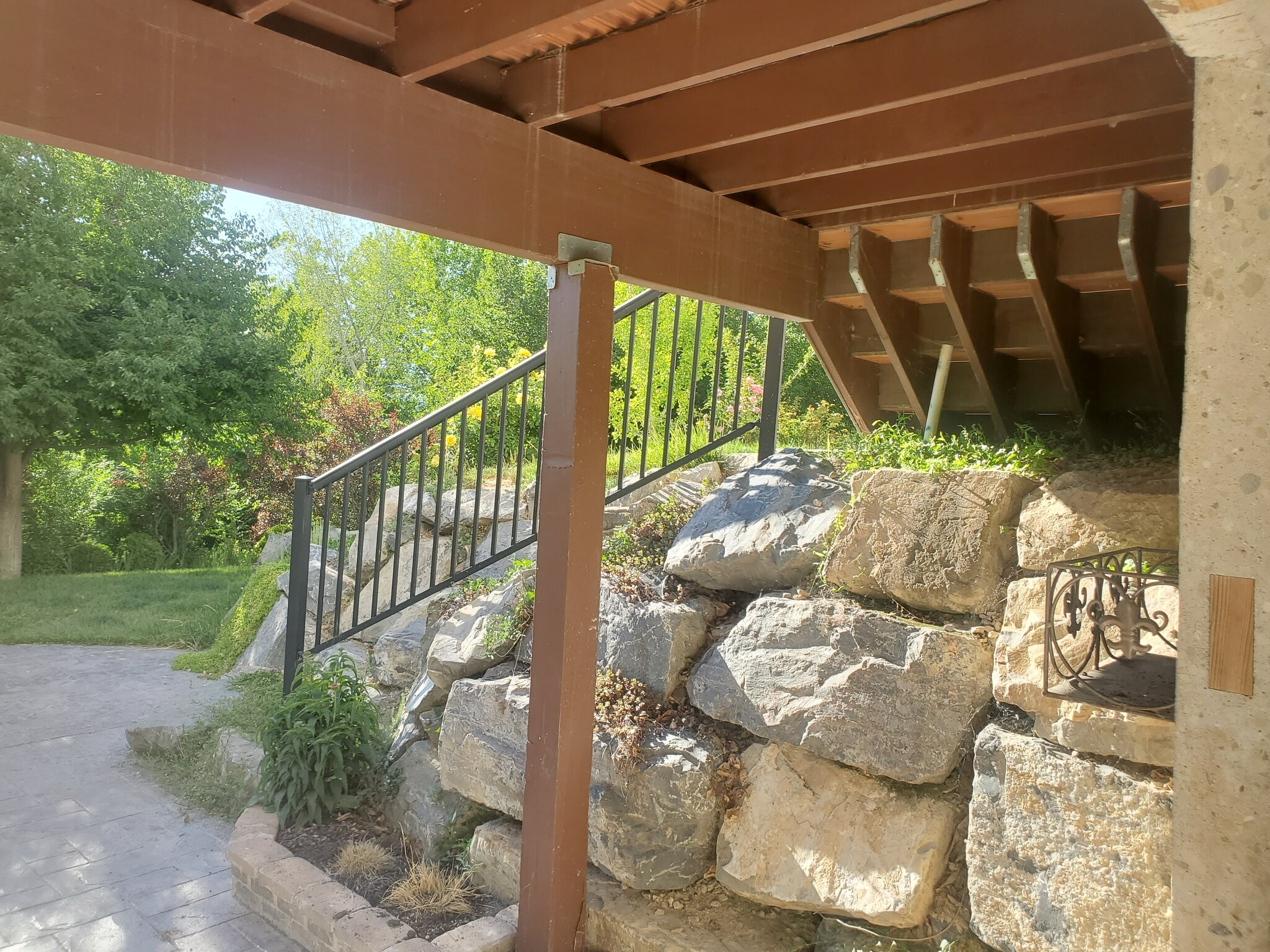 Building Photo - 9885 N Deep Creek Dr