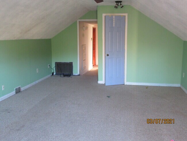 will be re-painted - 6627 Cherry Hill Rd