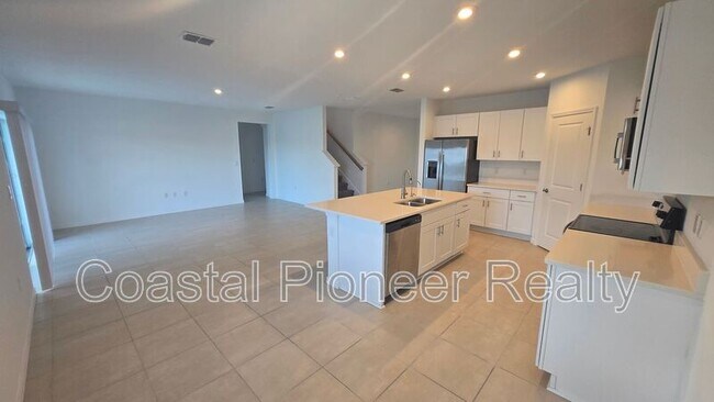 Building Photo - 233 Aquamarine Ln